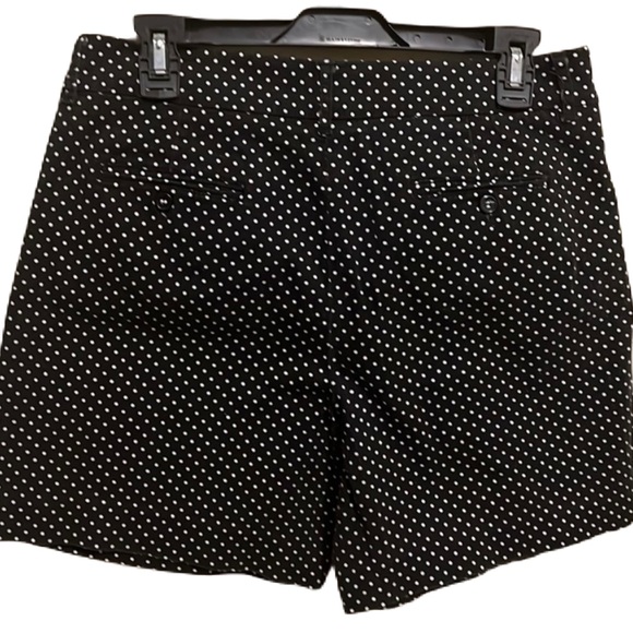 Women’s Larry Levine polka dot shorts, Black/White, Size 12 - Picture 2 of 2